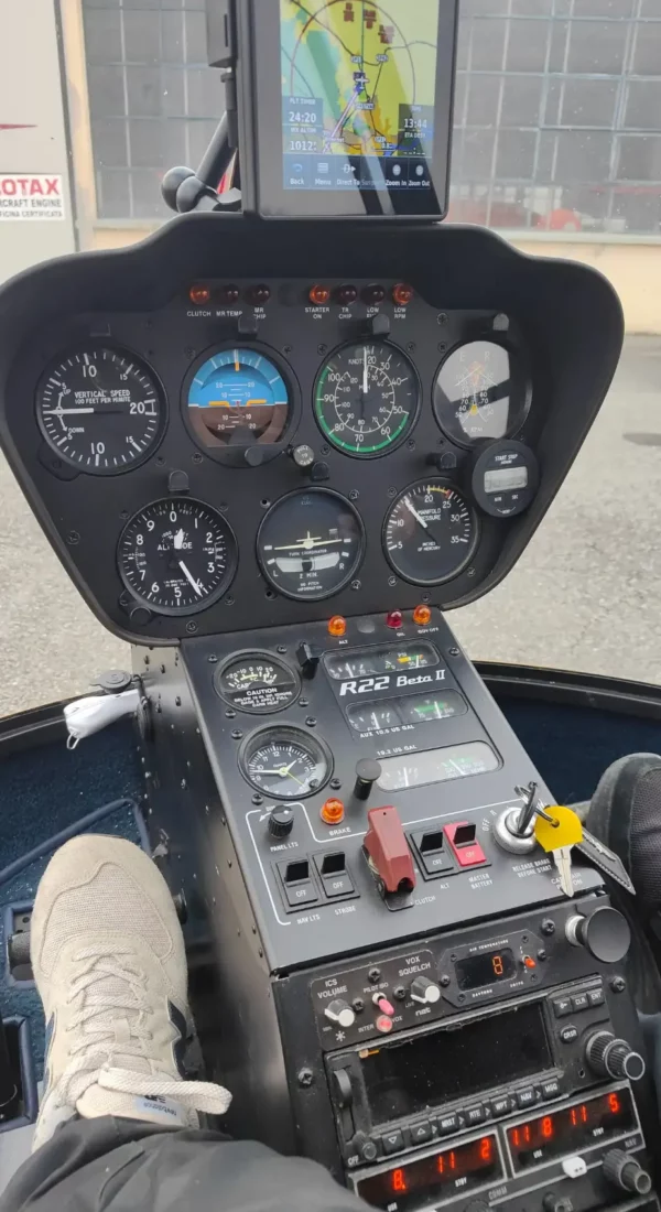 Volo in elicottero a Casale Monferrato - battesimo del volo - immagine 3